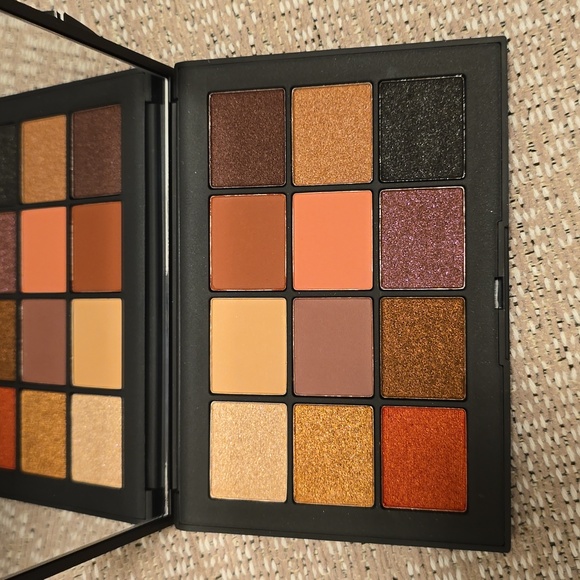 NARS "Extreme Effects" Eyeshadow Palette - Picture 2 of 4
